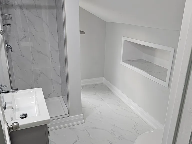 Upstairs bathroom
