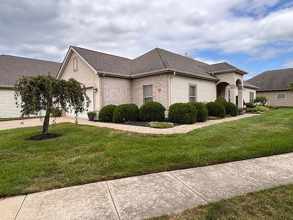 1st image of 300 Hibiscus Dr