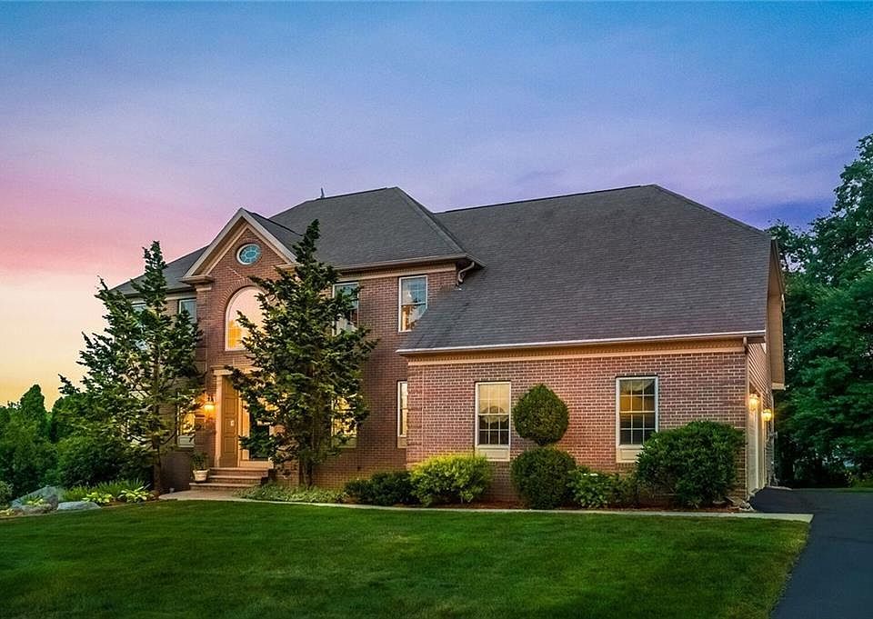 1st image of 27 Millers Brook Dr