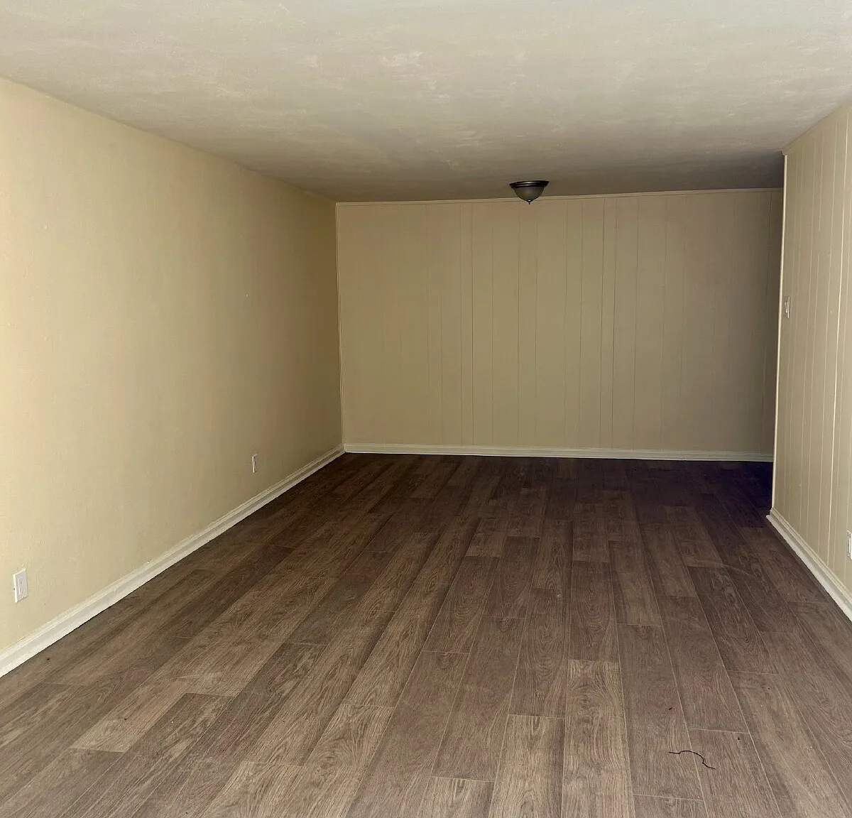 1 bed, 1.0 bath, $750 — Photo 2