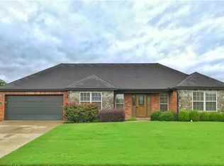 7452 Alivia Cir, Springdale, AR 72762