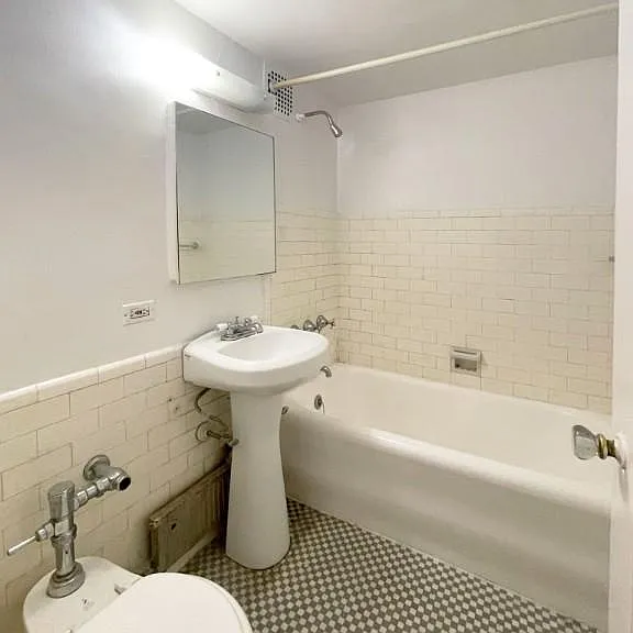 5 Tudor City Pl #610 — Photo 15