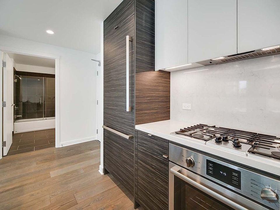 1st image of 1688 Pine St #205