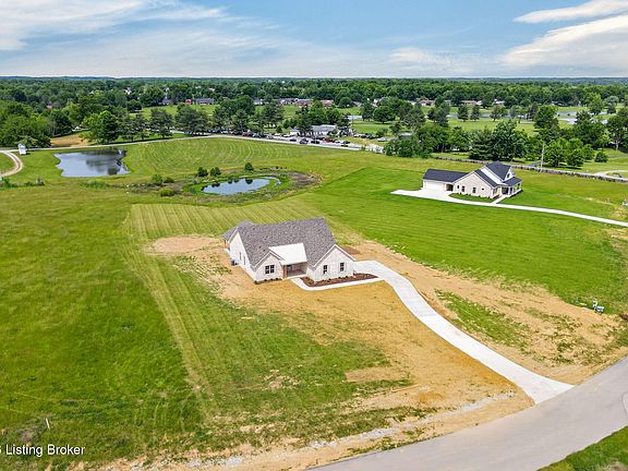 2nd image of 1018 Cordy Ln
