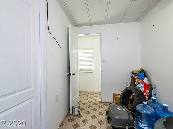 4th image of 3723 Pecan Ln