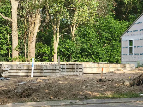 11457 Hidden Oaks Dr, Clio, MI 48420