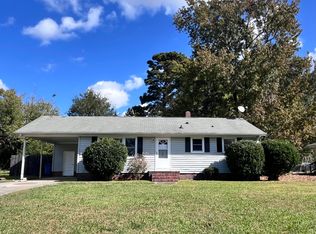 104 Cardinal Rd, Jacksonville, NC 28546