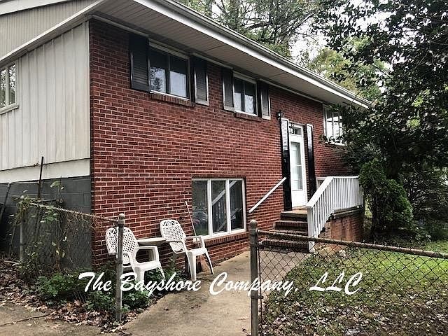 1st image of 35 Dogwood Ct