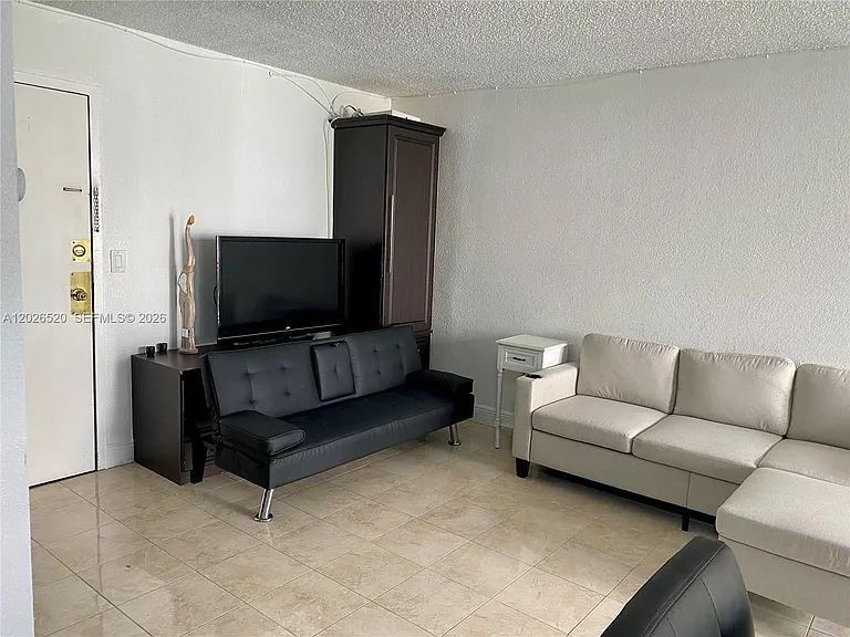 17011 N Bay Rd #304 — Photo 15