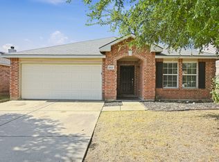 8820 Elk Creek Ln, Fort Worth, TX 76123