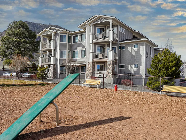 Elevation — Photo 12