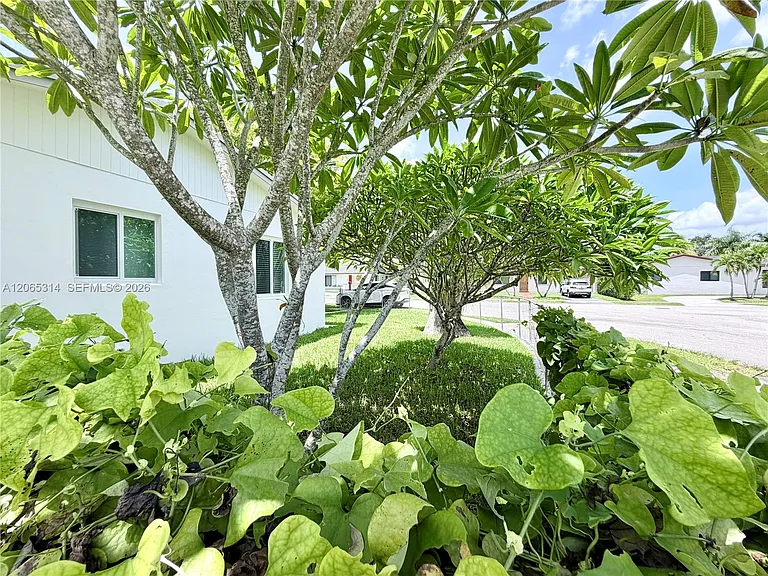 5101 SW 127th Pl — Photo 34