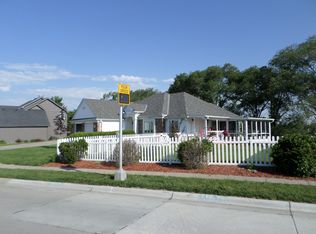 7310 Girard St, Omaha, NE 68122