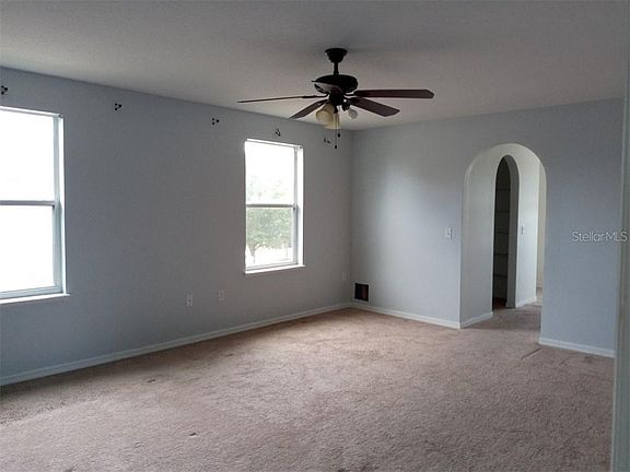 3rd image of 816 Brenton Leaf Dr