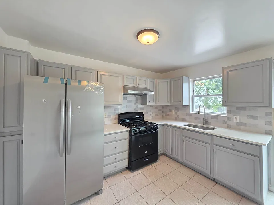 37 Metcalfe St #2