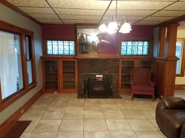 1337 Logan Ave, Waterloo, IA 50703