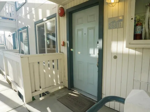 26811 Hayward Blvd, Hayward, CA 94542