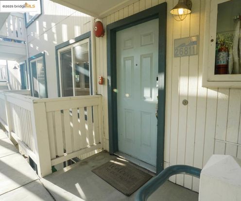 26811 Hayward Blvd, Hayward, CA 94542