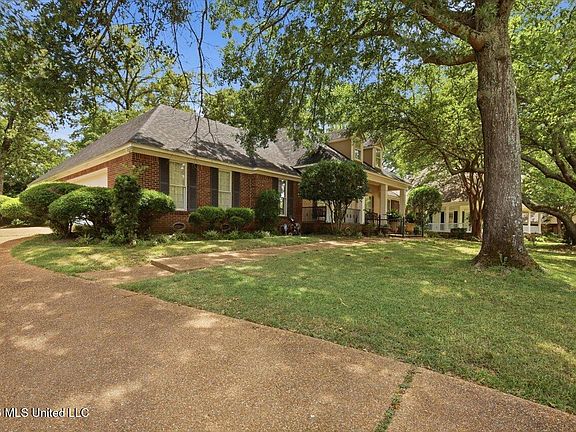2nd image of 31 Avery Cir