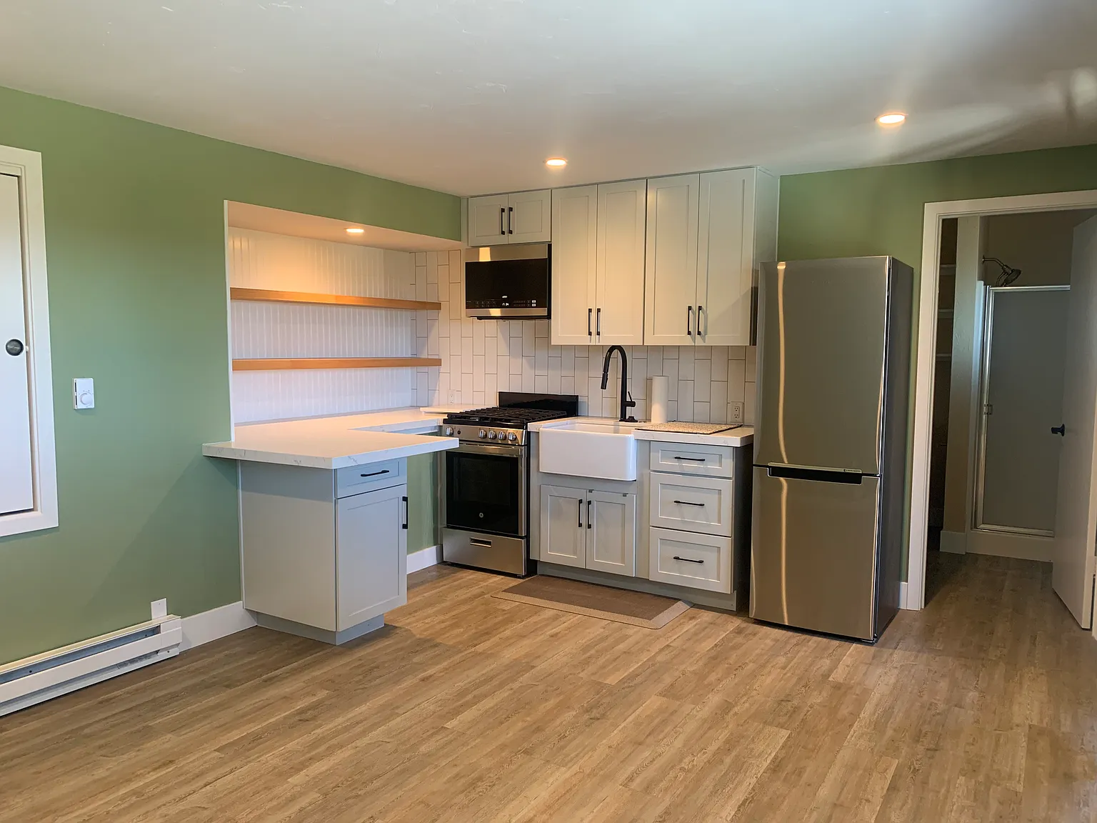 Studio, 350 sqft, $2,000 — Photo 4
