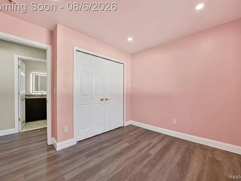 45925 Ashwood Ln — Photo 17