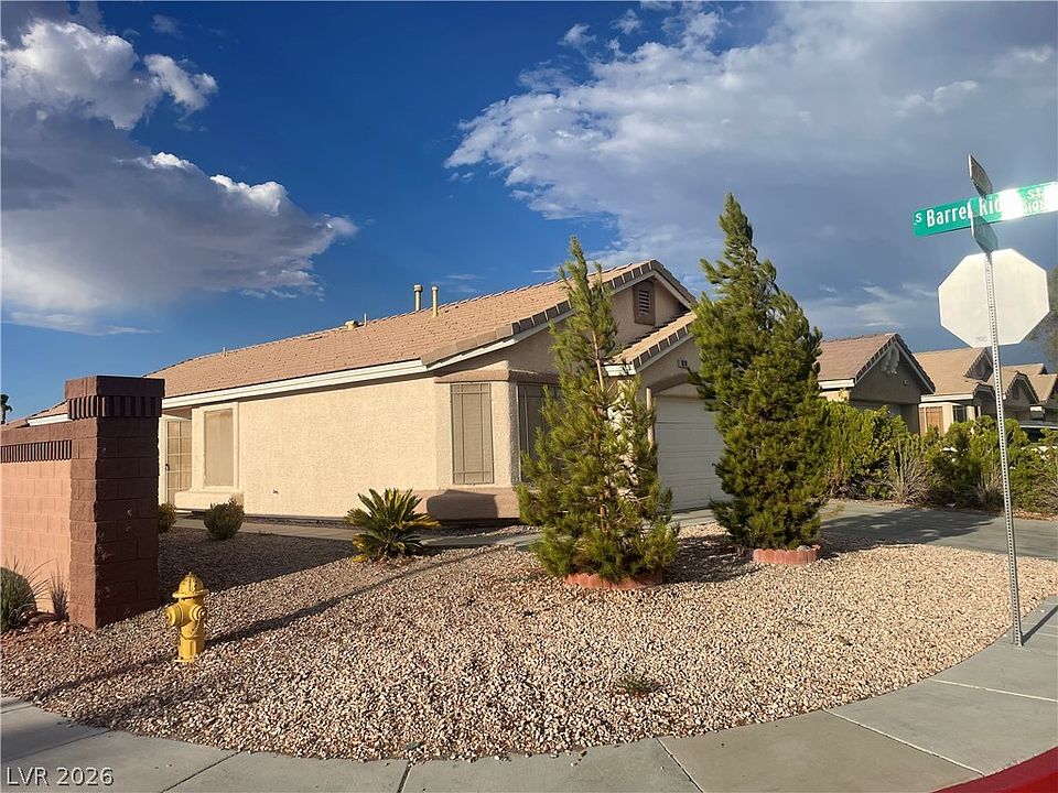 2nd image of 1070 Ashwood Bay Ave