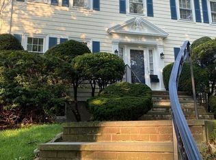 624 Newton St, Brookline, MA 02467