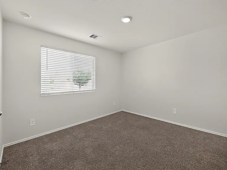 326 Richland Dr — Photo 23
