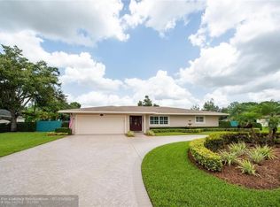 11981 Hermitage Dr, Fort Lauderdale, FL 33325