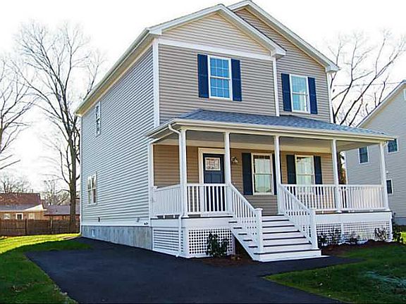 3rd image of 21 Lynn Ave