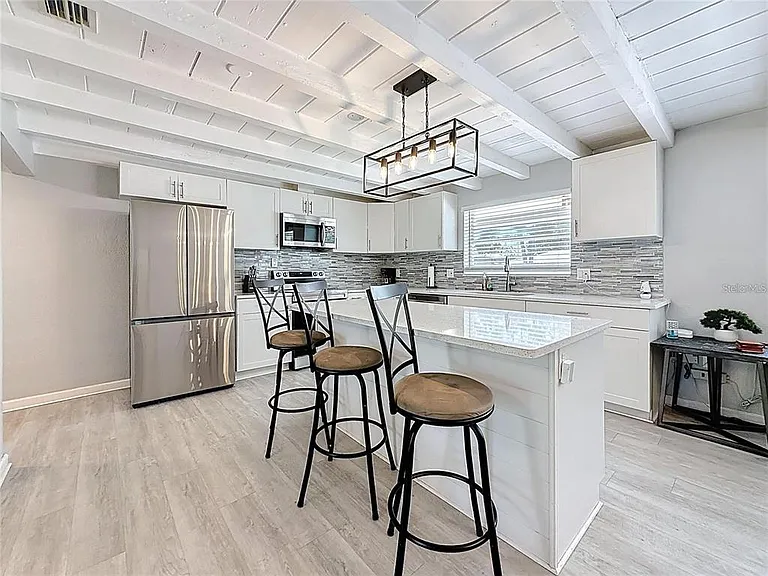 1408 Rogers St — Photo 10