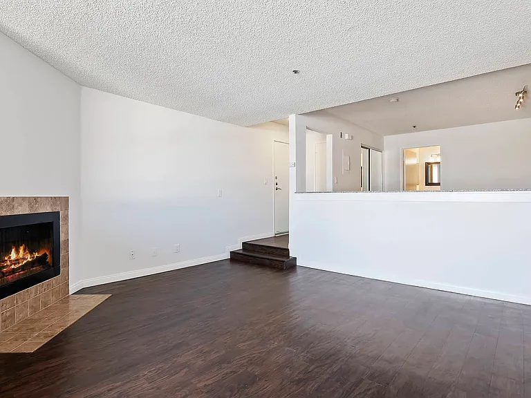 The Ruby Hollywood — Photo 11