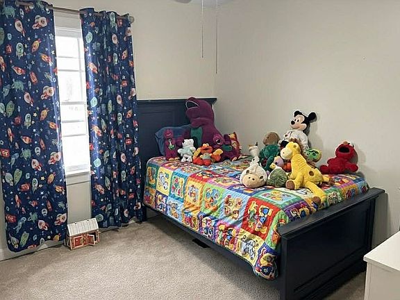 4th image of 1814 Buchanan Rd