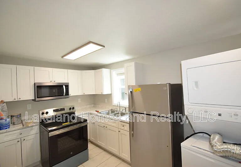 527 Garden Dr N #2 — Photo 6