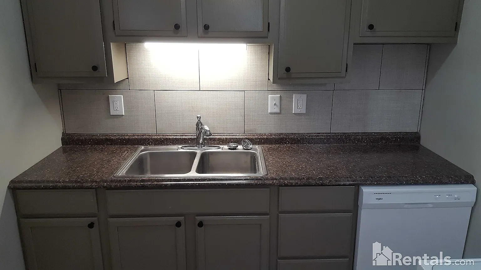 2 bed, 800 sqft, $975 — Photo 2