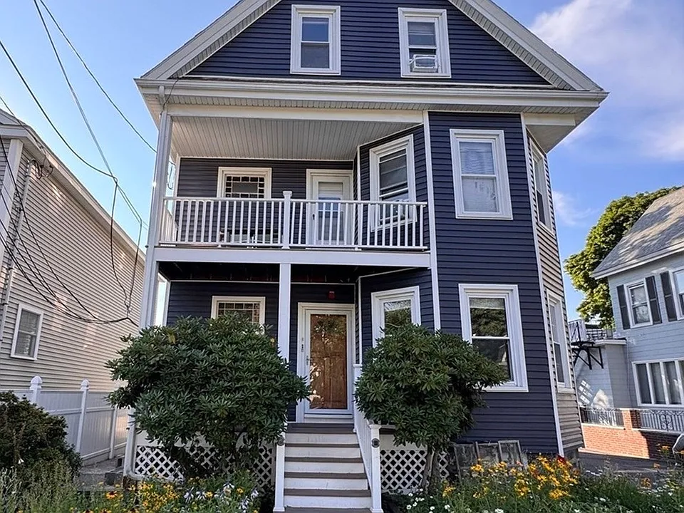 23 Farragut Ave #3