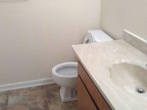 5th image of 6650 Maywood Ave APT B