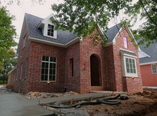 932 Highland Ave, Fayetteville, AR 72701