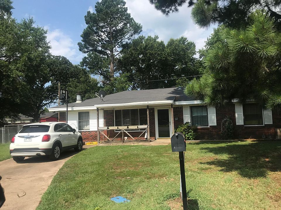 1st image of 802 S Mobile Ave