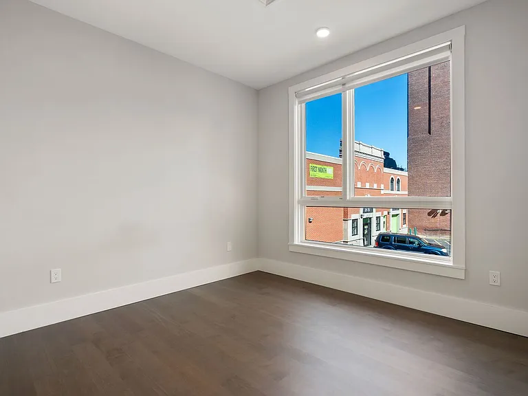 3193 Washington Street — Photo 72