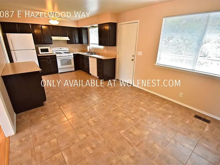 2087 E Hazelwood Way — Photo 17