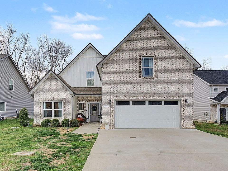 1st image of 1042 Brightwood Ct