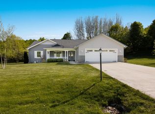 9308 E Summerfield Dr, Traverse City, MI 49684