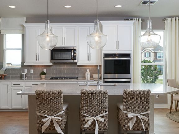 Kitchen with Eat-In Island