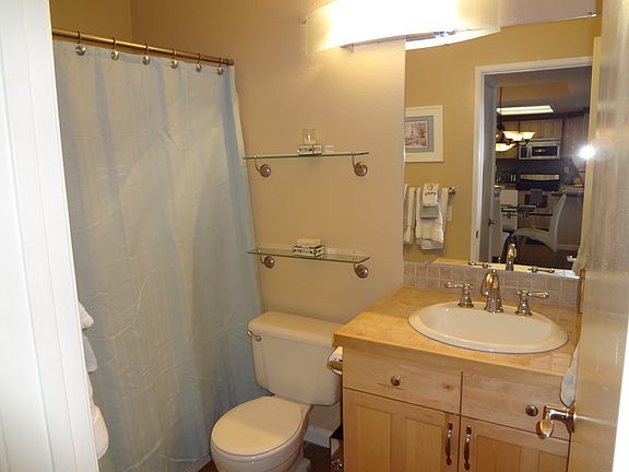 4th image of 2250 Camino De La Reina Unit 6212