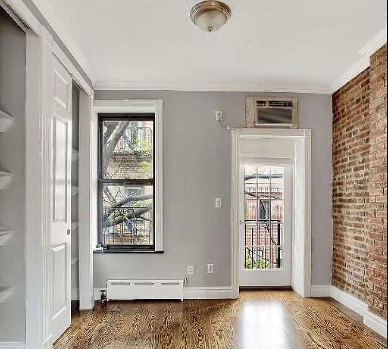 1st image of 50 Barrow St APT 4