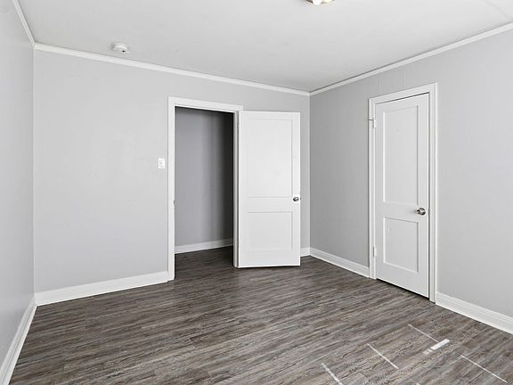 5th image of 1814 Moss St