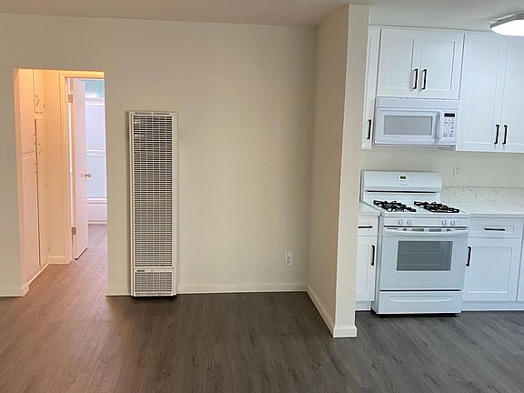3rd image of 5730 N Willard Ave #37