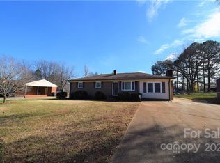 310 Ridge Dr, Mount Holly, NC 28120