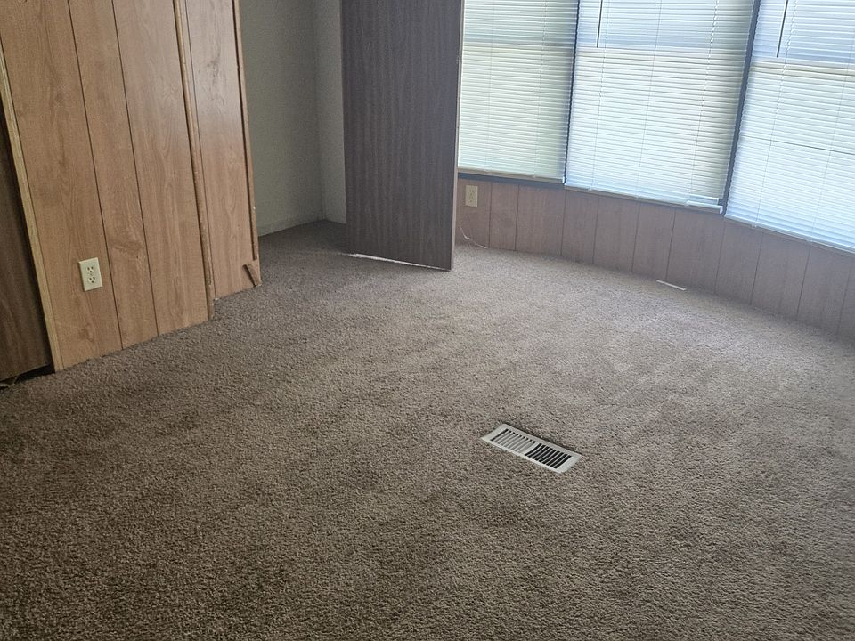 2nd image of 1701 Mascoutah Ave #9